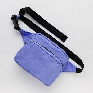 BAGGU Sky Blue Crossbody Belt Bag UO Nylon Fanny Pack